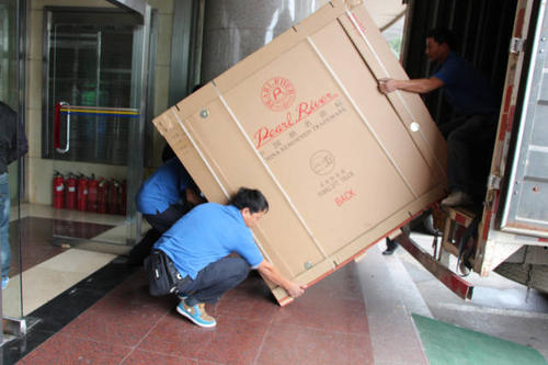 雷鸣镇钢琴贵重工艺品无忧运